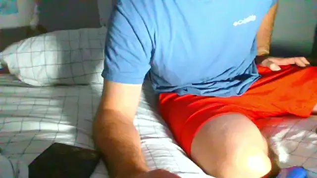 Snapshot of rickyslick123 chatting on April 9, 2:11 am rickyslick123 online show from April 9, 2:11 am