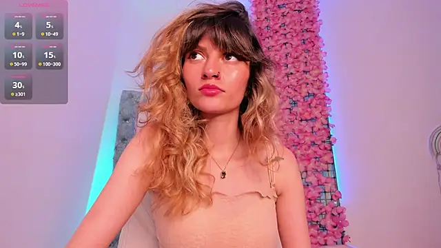 Snapshot of summer_sweet_ chatting on February 20, 4:07 am summer sweet online show from February 20, 4:07 am