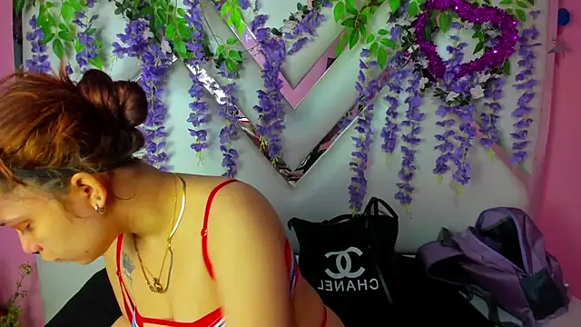 MelanyCarter18 online show from October 14, 1:23 pm