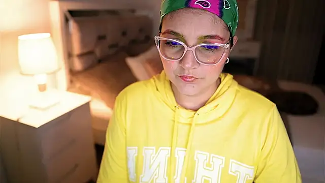 Camilaa bueno online show from October 10, 12:20 am