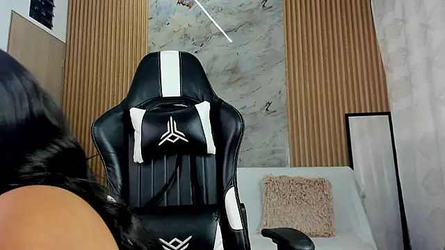 Snapshot of Any_topless chatting on March 4, 11:16 am Any topless online show from March 4, 11:16 am