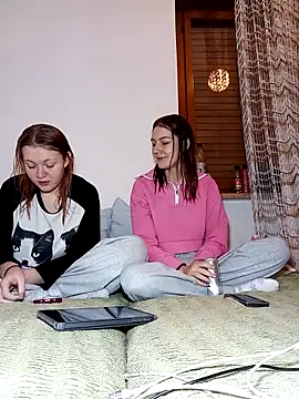 ella grays online show from November 23, 5:02 pm