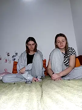 ella grays online show from March 8, 8:12 pm