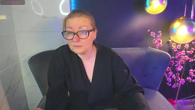 AlexandraKind online show from January 10, 1:41 pm