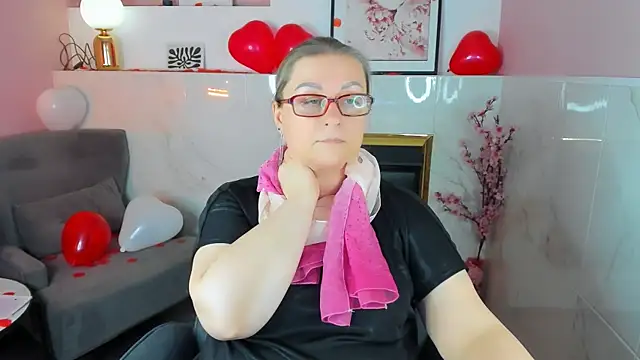 AlexandraKind online show from February 13, 1:45 am