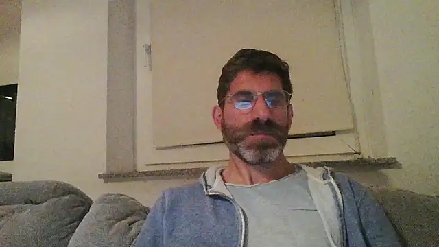 Snapshot of alcatraz009 chatting on October 6, 7:22 pm alcatraz009 online show from October 6, 7:22 pm