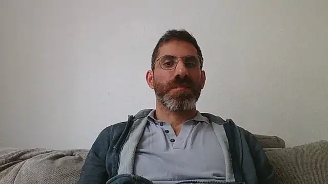 Snapshot of alcatraz009 chatting on October 26, 12:00 pm alcatraz009 online show from October 26, 12:00 pm