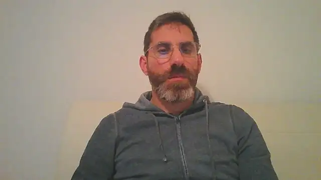 Snapshot of alcatraz009 chatting on October 31, 10:00 pm alcatraz009 online show from October 31, 10:00 pm