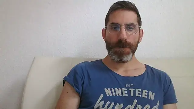 Snapshot of alcatraz009 chatting on November 1, 1:57 pm alcatraz009 online show from November 1, 1:57 pm