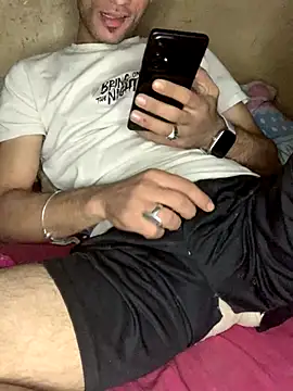 Snapshot of LOOLOOO123123 chatting on November 30, 3:43 am LOOLOOO123123 online show from November 30, 3:43 am