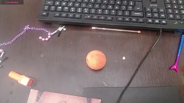 lulu 25  online show from December 24, 4:33 am