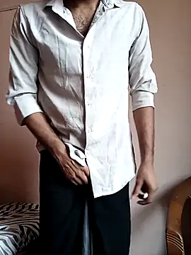 Vignesh3246 online show from October 27, 7:23 am