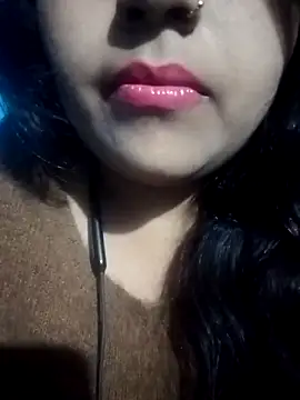 Snapshot of Love-Veronica chatting on February 9, 6:23 pm Love-Veronica online show from February 9, 6:23 pm