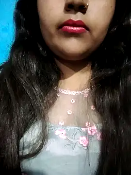 Snapshot of Love-Veronica chatting on February 15, 12:47 pm Love-Veronica online show from February 15, 12:47 pm