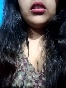 Snapshot of Love-Veronica chatting on February 20, 12:27 pm Love-Veronica online show from February 20, 12:27 pm