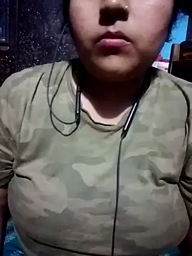 Love-Veronica online show from March 5, 6:15 pm