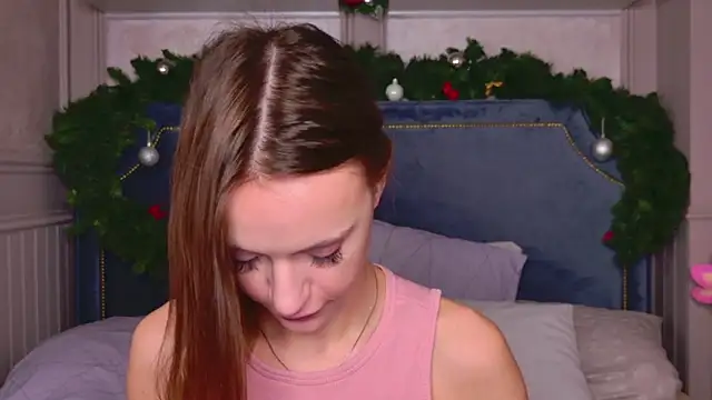 RebeccaMartons online show from January 13, 8:58 pm