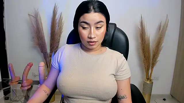 leylaclintonxx online show from January 28, 6:38 am