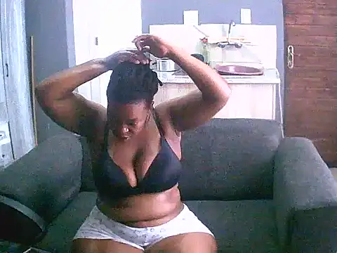 curvyloneah75 online show from December 9, 7:39 am