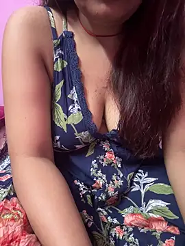 Snapshot of _nishalove19 chatting on February 23, 7:49 pm nishalove19 online show from February 23, 7:49 pm