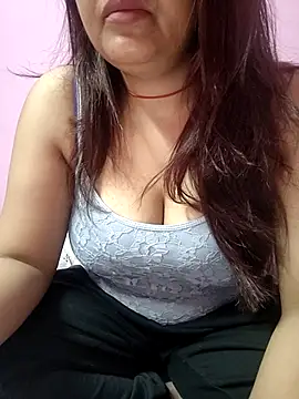 Snapshot of _nishalove19 chatting on March 18, 7:10 pm nishalove19 online show from March 18, 7:10 pm