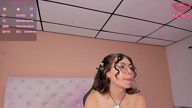mariie tayy online show from March 7, 7:49 pm