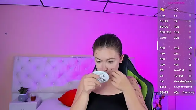 mariie tayy online show from September 18, 8:00 pm