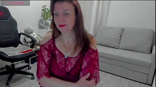 Debra Phoenix online show from July 19, 11:30 pm