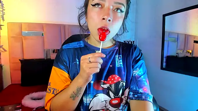 Snapshot of natacha__black_ chatting on February 20, 2:57 pm natacha black online show from February 20, 2:57 pm