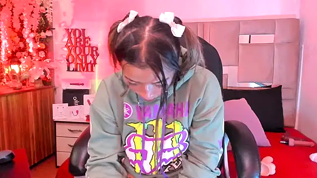 Snapshot of natacha__black_ chatting on February 25, 5:52 am natacha black online show from February 25, 5:52 am