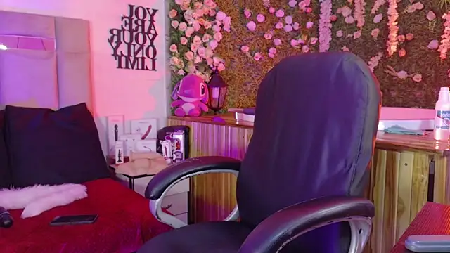 Snapshot of natacha__black_ chatting on November 8, 11:36 pm natacha black online show from November 8, 11:36 pm