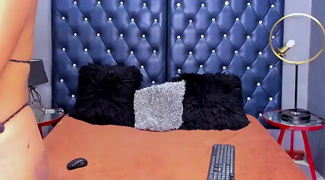 NovaMicheel online show from February 28, 11:25 am