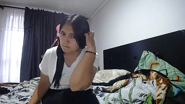 princehermosa44 online show from October 24, 9:33 pm