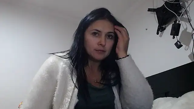 princehermosa44 online show from November 30, 12:47 am