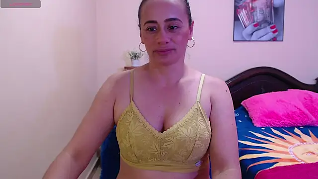 sara florez1 online show from October 13, 12:38 pm