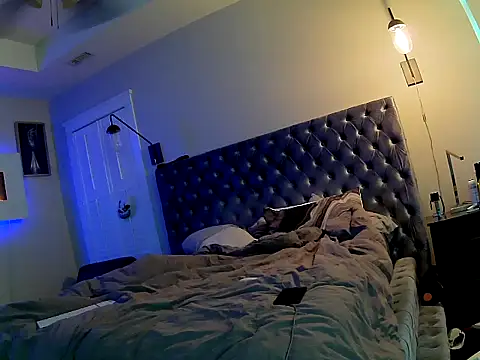 Snapshot of Bignc chatting on October 19, 5:52 am Bignc online show from October 19, 5:52 am