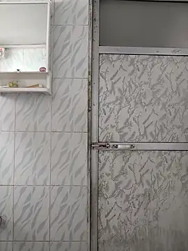 surabhi09 online show from January 7, 6:27 am