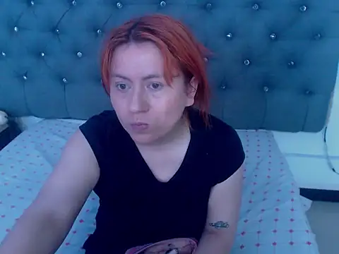 Snapshot of XxMiaSexxyHotxX chatting on September 11, 1:55 pm XxMiaSexxyHotxX online show from September 11, 1:55 pm