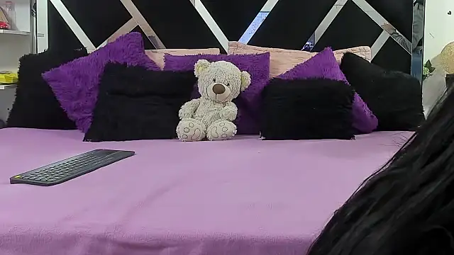 Snapshot of abby_eemily chatting on October 11, 12:04 pm abby eemily online show from October 11, 12:04 pm