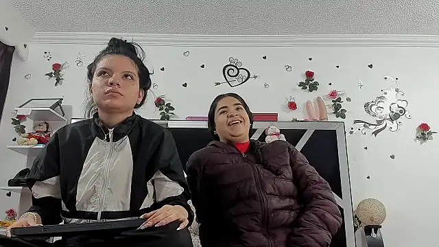 Snapshot of abby_eemily chatting on November 5, 12:16 pm abby eemily online show from November 5, 12:16 pm