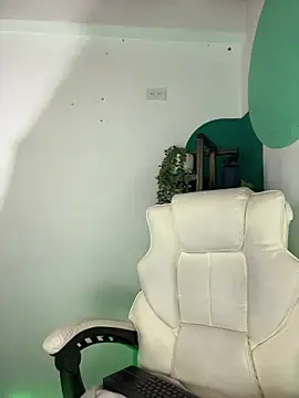 LollaByer online show from April 12, 9:09 pm