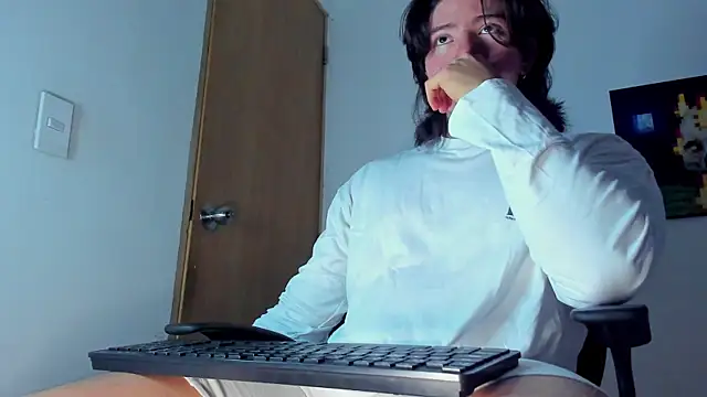 AngelBennet  online show from October 22, 10:31 pm