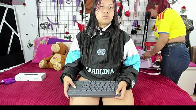 thedream girls online show from June 11, 1:31 pm