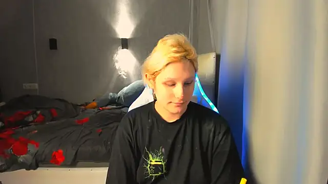 Kleo Godde online show from October 22, 11:04 pm