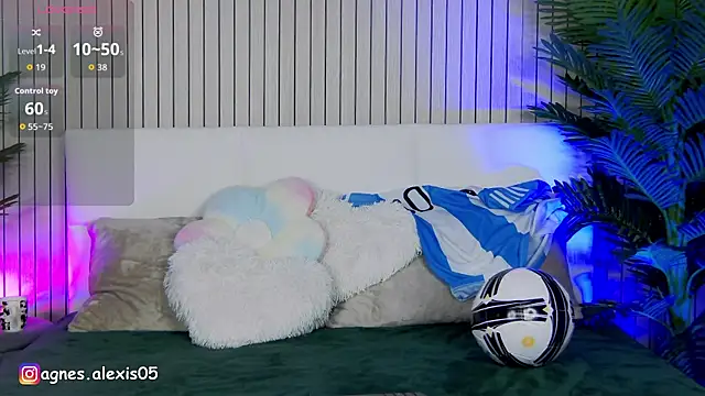AgnesAlexis online show from June 24, 11:09 am
