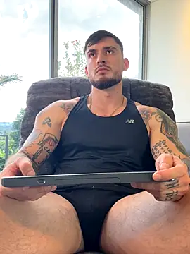 DimitriSullivan  online show from October 20, 9:04 pm