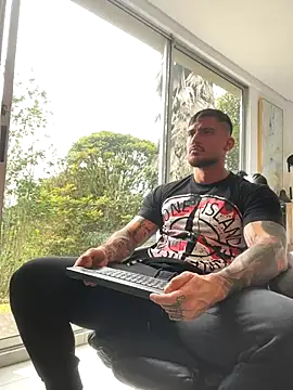 DimitriSullivan  online show from December 16, 2:33 pm