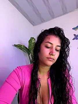 Snapshot of Lady_Rey chatting on October 19, 2:23 am Lady Rey online show from October 19, 2:23 am