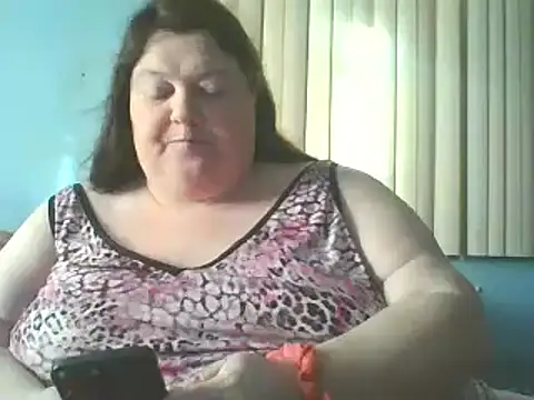 Honeybee2025 online show from January 8, 10:06 pm