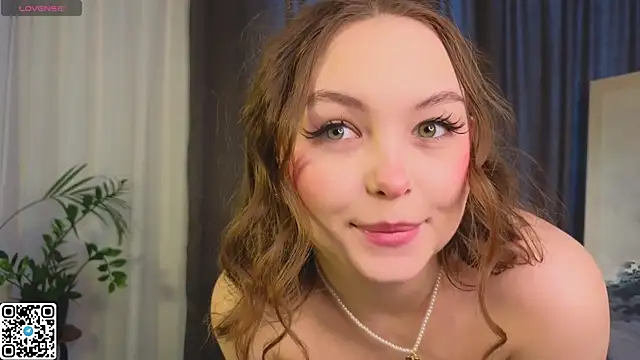 GwendolynFinch online show from March 6, 7:36 am